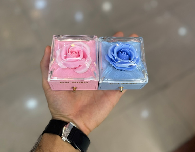 جعبه جواهرات گل رز جاودان با رنگ بندی